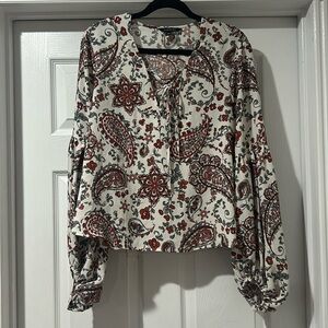 Banana Republic Top with bishop sleeves